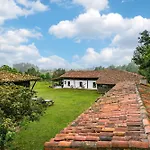 La Quintana De La Foncalada Country house *